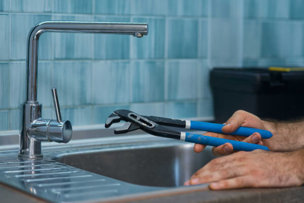Kitchen & Bathroom Sink Leaks